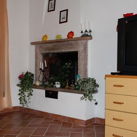 Casa Vacanze In Borgo Monteverdi Marittimo Eksteriør bilde