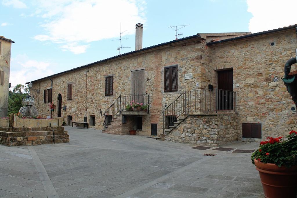 Casa Vacanze In Borgo Monteverdi Marittimo Eksteriør bilde