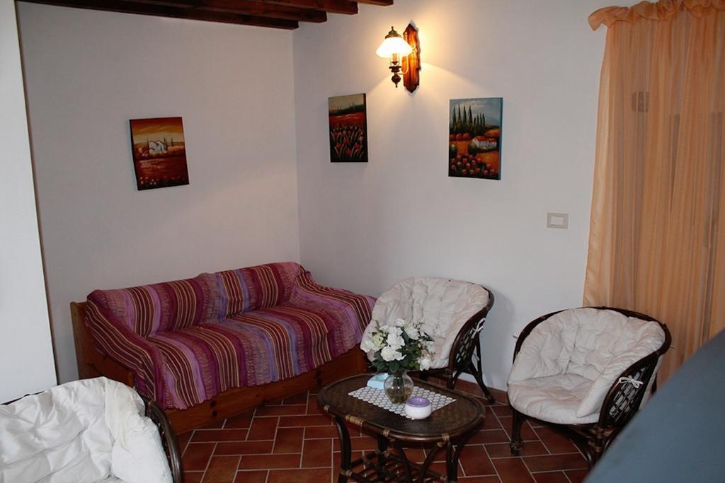 Casa Vacanze In Borgo Monteverdi Marittimo Eksteriør bilde